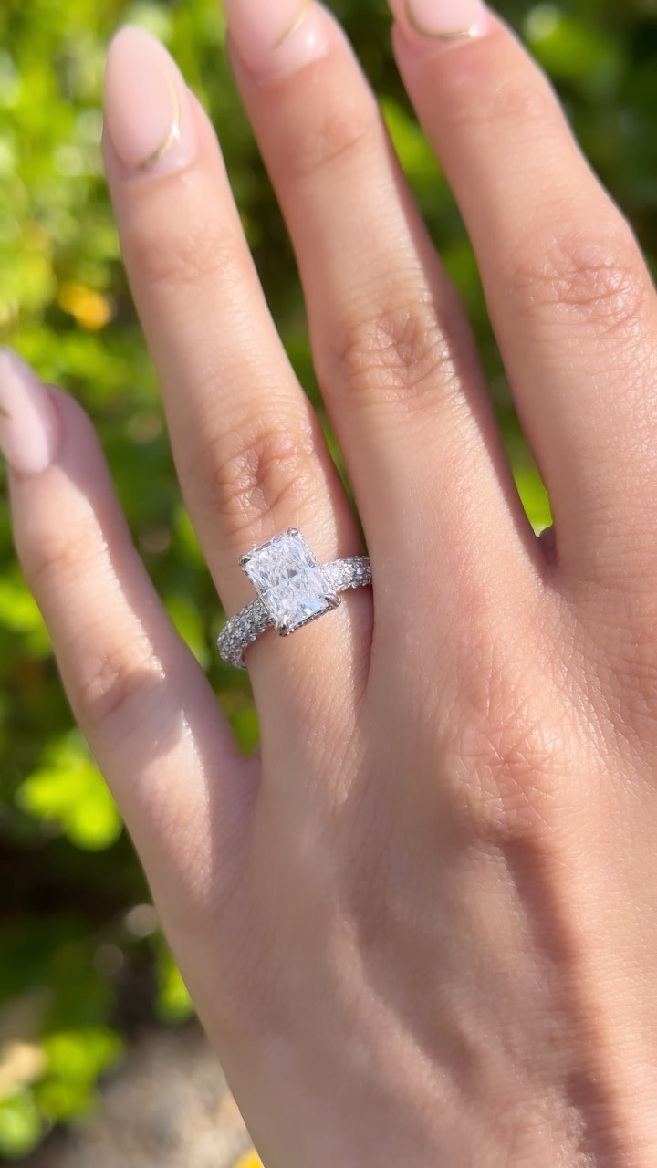 Radiant in daylight — reel from Precious Jewelry Outlet